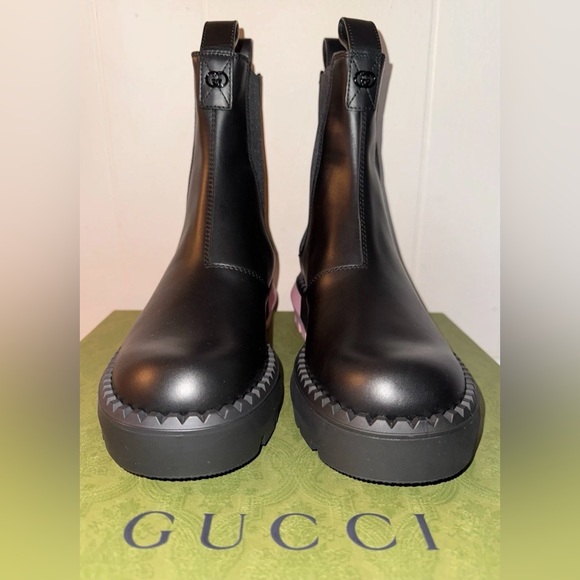 Gucci Black Leather Chelsea Boot Sierra Stretch Ankle Women Size 8 US/38 EU - Picture 7 of 8